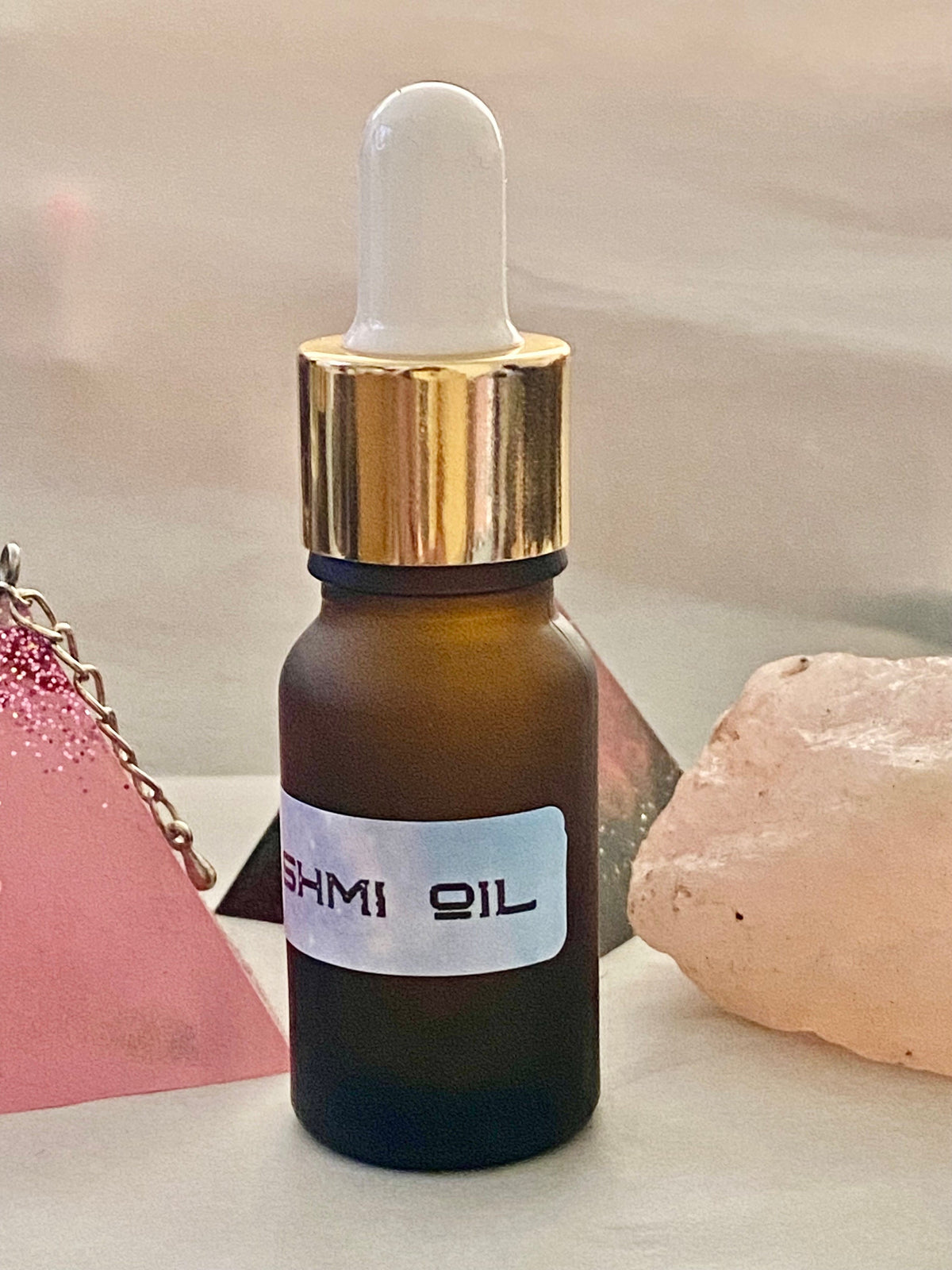 Goddess Lakshmi Oil. For Wealth, Fortune, Power. Beauty, Fertility and Prosperity. 10ml Dropper Bottle.