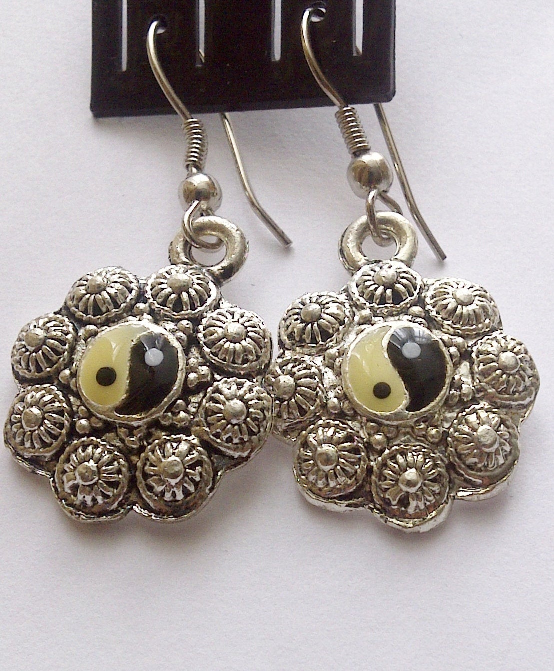 Kissys Cute Ying Yang Silvetone Charm Earrings.