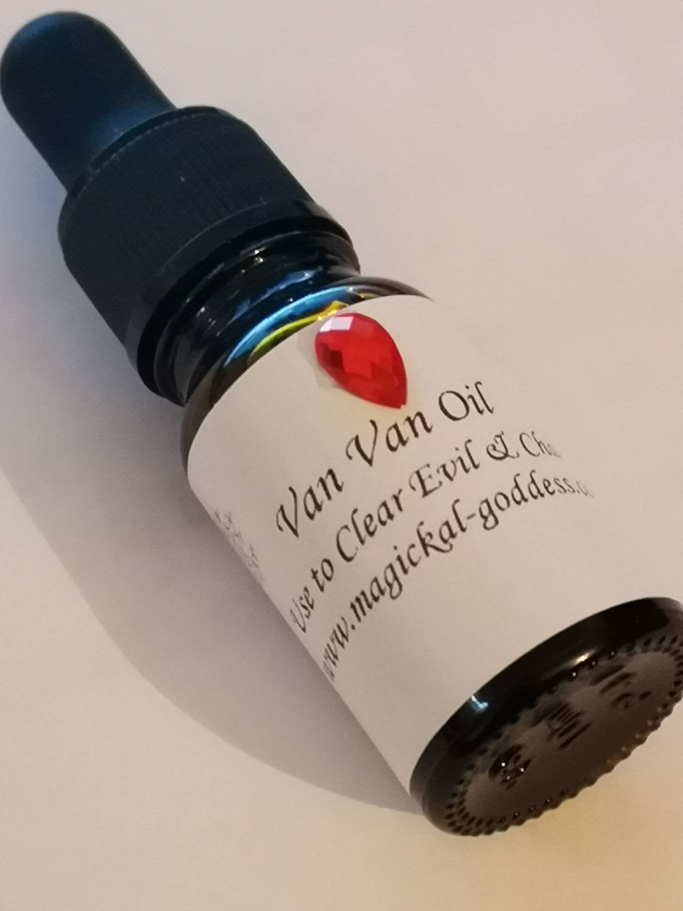 Hoodoo Van Van Magickal Oil - Hoodoo - Wiccan - Magick - With Herbs and Roots