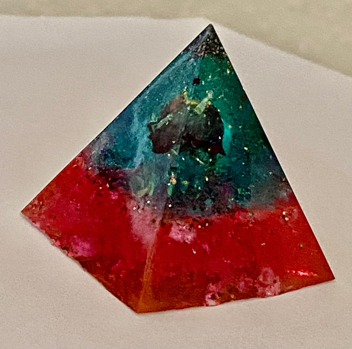 Shungite Orgonite Pyramid: EMF Protection, Crystals, Copper (5x5cm)