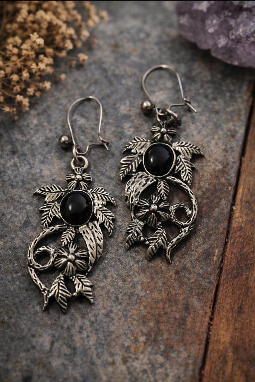 Dark Boho Silver Leaf Earrings with Black Stone, Witchy Dangle Earrings, Gothic Feminine Jewellery, Antique Style, Gift Ready