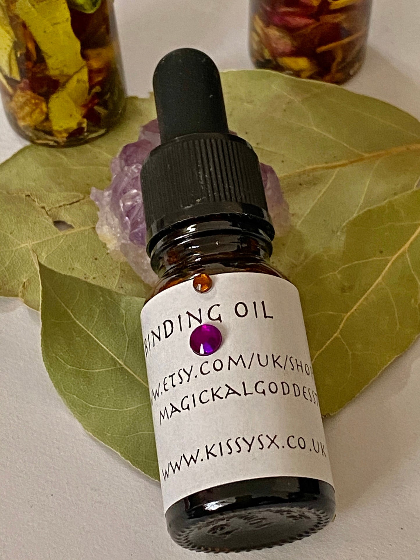 Divine Hoodoo Binding Oil 10ml. Magick Perfume Oil, Magick Perfume Oil, Herbal Oil 10ml Bottle. - With Herbs and Roots. Love, Money