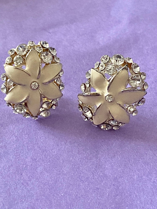 Beautiful Daisy Inlay with rhinestones earrings. For women, girls lovely design. Gift